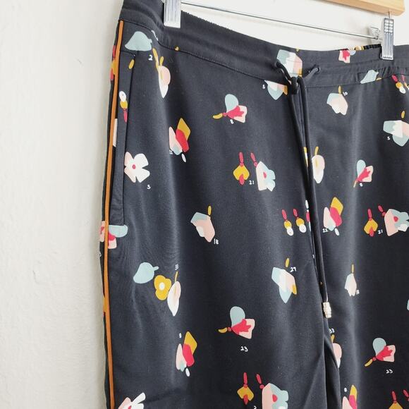 NEW Ted Baker Flisie Color By Number Floral Drawstring Jogger Pant Size 3 (US 8) - Picture 6 of 11
